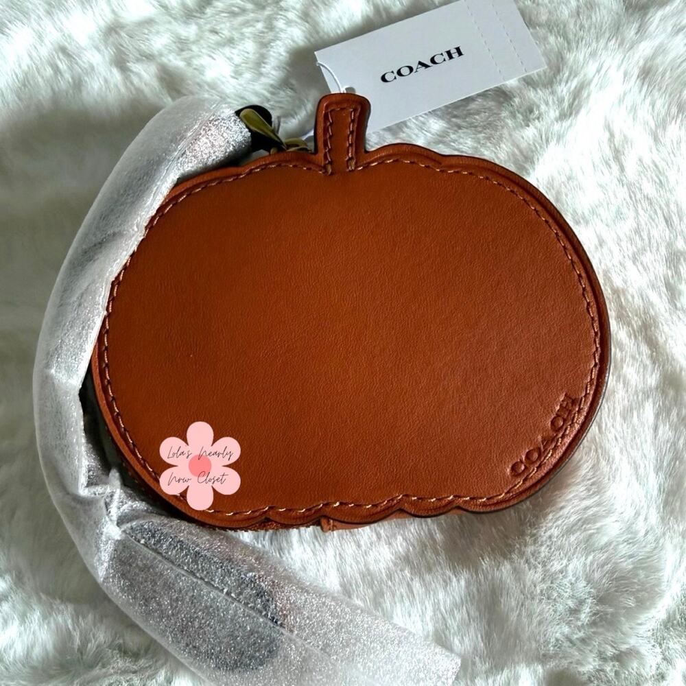 NWT Coach Pumpkin Coin Case Wristlet